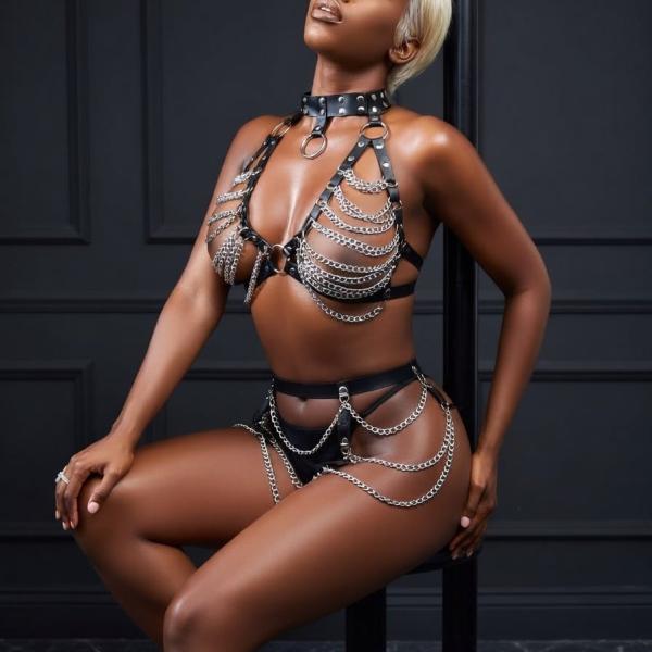 New Dreams Metal Zincir Fantazi Harness Takım Ayarlanabilir Gövde Zinciri, Suni Deri Detaylı Erotik Aksesuar