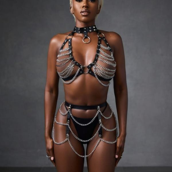 New Dreams Metal Zincir Fantazi Harness Takım Ayarlanabilir Gövde Zinciri, Suni Deri Detaylı Erotik Aksesuar